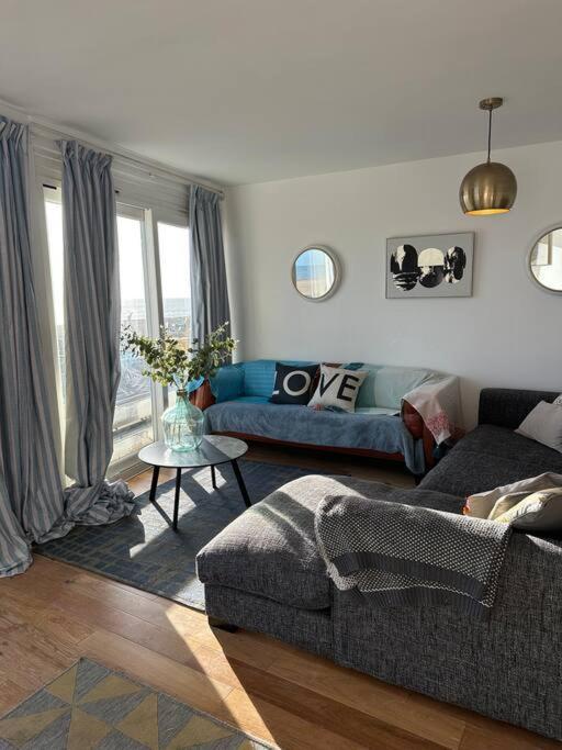Central Sea View Maisonette Хейстингс Екстериор снимка