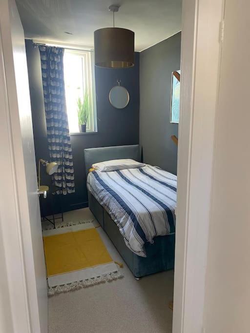 Central Sea View Maisonette Хейстингс Екстериор снимка